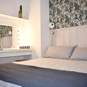 https://la-puntilla-deluxe-las-palmas-de-gran-canaria.in-canary-islands.com